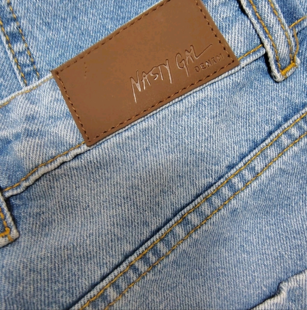 Nasty Gal The Barrell Leg Jean TRENDING Women's 2 (US)  Light Wash Current Style - Picture 7 of 10
